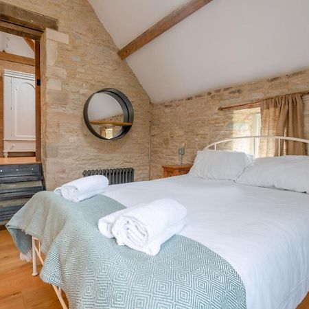 Middle Barn Villa Dyrham Exterior foto