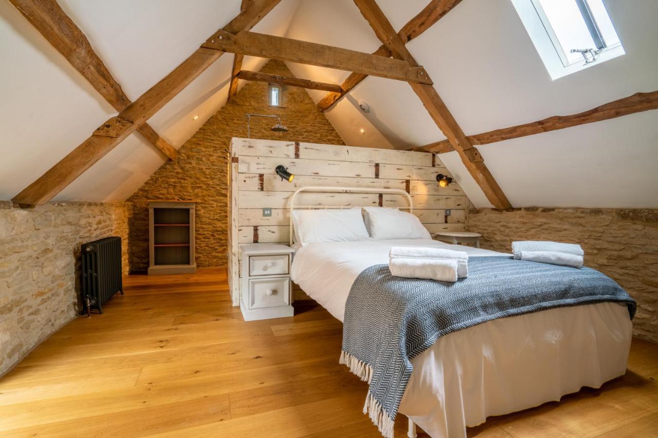 Middle Barn Villa Dyrham Exterior foto