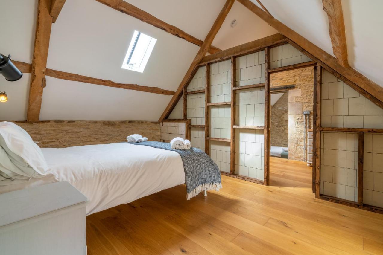 Middle Barn Villa Dyrham Exterior foto